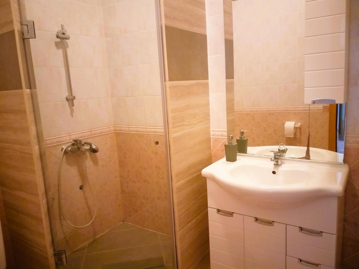 Villa Dobra Family Apartments Vir Εξωτερικό φωτογραφία